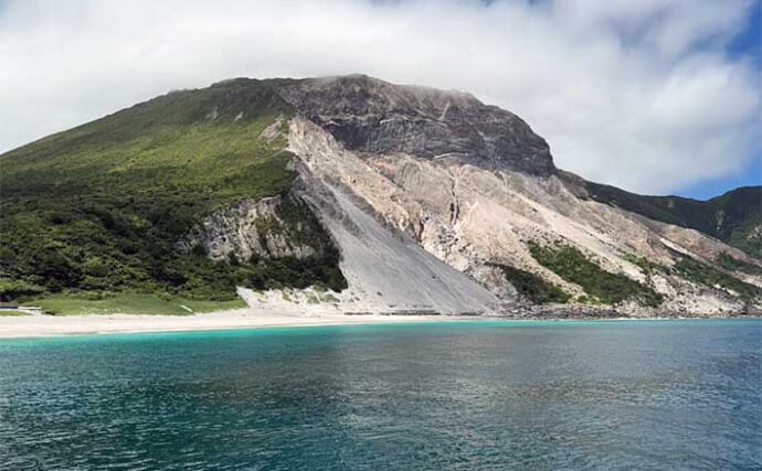 離島のショアジギングで良型カンパチヒット【東京・神津島】家族旅行の隙間時間に竿出し