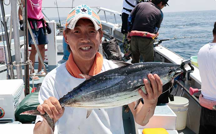 相模湾のまきエサ釣りでキハダマグロにカツオが顔出し【神奈川・洋征丸】