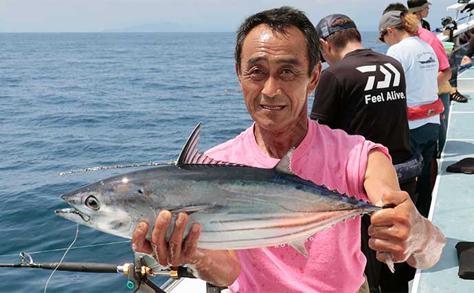 相模湾のまきエサ釣りでキハダマグロにカツオが顔出し【神奈川・洋征丸】