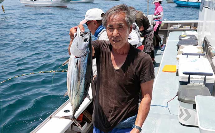 相模湾のまきエサ釣りでキハダマグロにカツオが顔出し【神奈川・洋征丸】