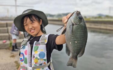 「和歌山マリーナシティ釣り公園」でのファミリーフィッシングで4魚種手中　グミエサにヒット