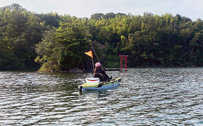 【足漕ぎカヤックでブラックバスが連発！】日本百景「一碧湖」で贅沢な釣り休日を満喫