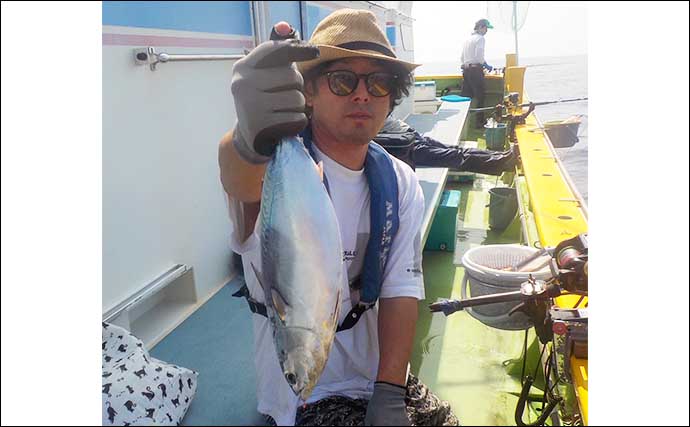 相模湾コマセカツオ釣りで良型ホンガツオにヒラソーダ好捕【神奈川・ちがさき丸】