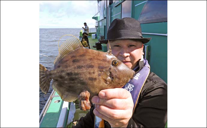 東京湾の船カワハギ釣りで27cm頭に釣る人9尾【千葉・吉野屋】シーズン遅れ気味か