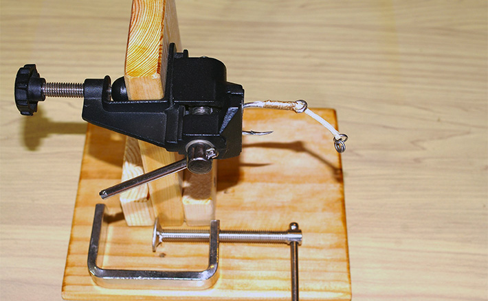 フライタイイング テンカラ毛鉤 アシストフック バイス&ツール