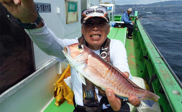 相模湾アマダイ釣りで35cm級頭に本命を好捕【神奈川・ちがさき丸】好ゲストにオニカサゴやアラ