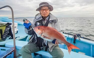 伊勢湾ウタセマダイ釣りで69cmマダイに85cmブリ【三重・友士丸】捨てイトの長さ調整がキモ