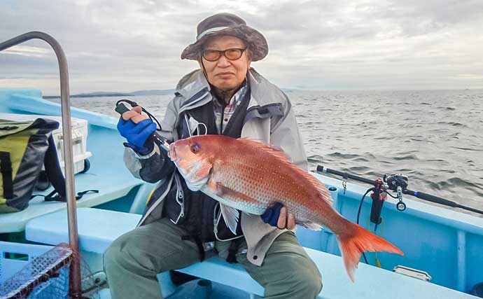 伊勢湾ウタセマダイ釣りで69cmマダイに85cmブリ【三重・友士丸】捨てイトの長さ調整がキモ