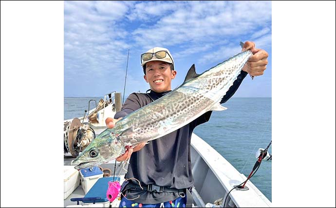 アジ＆タチウオのリレー船で大型アジ連発【浜名湖沖】タチウオ狙いのゲストにサワラも手中