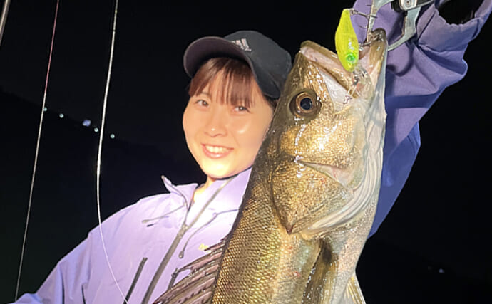 「秋のボートルアーシーバス釣りが開幕！」50cm級が連続ヒット【愛知・三河湾】