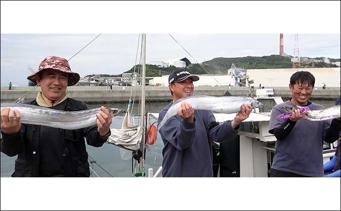 豊後水道でのテンヤタチウオ釣りイベントで良型続々＆船中全員安打達成【大分】