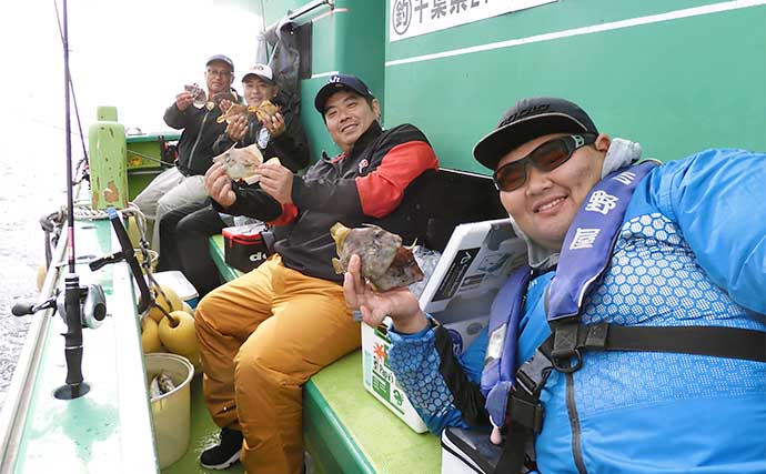 東京湾の船カワハギ釣りで良型続々！【千葉・吉野屋】30cm頭に釣る人11尾