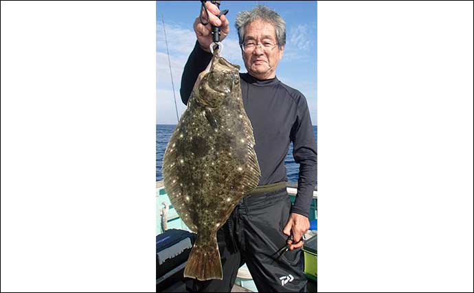 解禁当日の船ヒラメ釣りで釣る人9尾と好スタート（茨城・浜べ丸）平均サイズは45cm