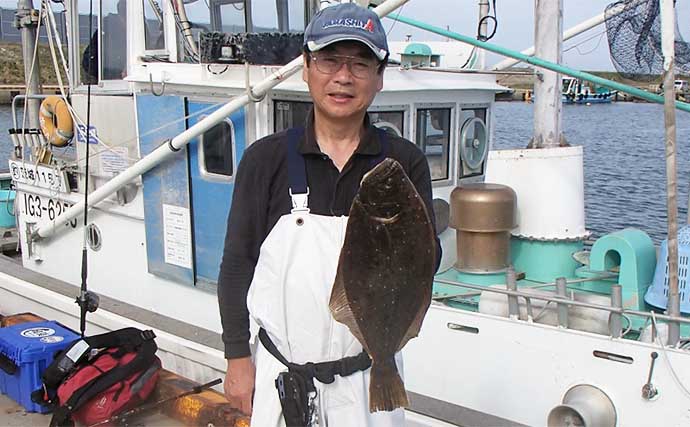 解禁当日の船ヒラメ釣りで釣る人9尾と好スタート（茨城・浜べ丸）平均サイズは45cm