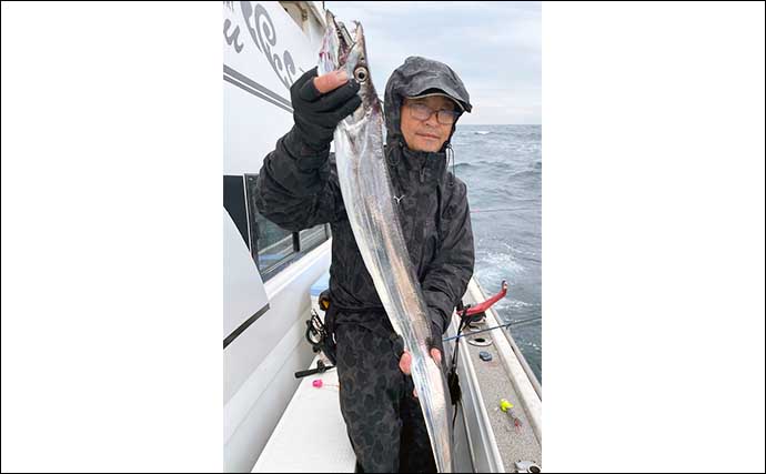 【船釣り釣果速報】テンヤタチウオ釣りで良型中心に好反応！（大分・熊本）