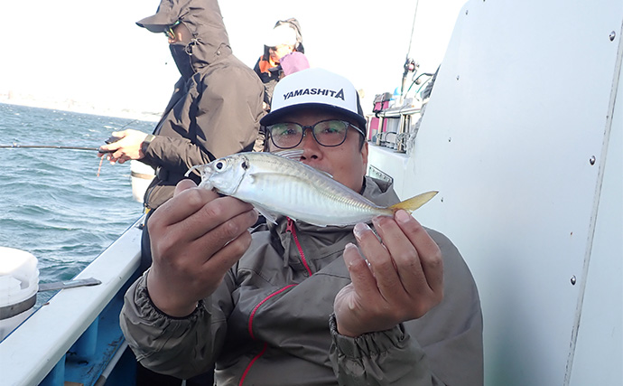 「第2回入門者のためのライトアジスクールin太田屋」開催リポート　船中でアジやサバ続々