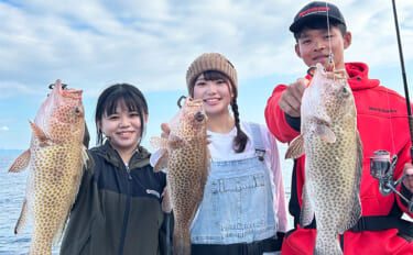 錦江湾遠征ルアー釣行でオオモンハタにマダイにカンパチが大爆釣【鹿児島・遊漁船Wing】