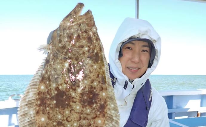 大原沖のLTヒラメ釣りで肉厚本命にイナダをキャッチ【千葉・春日丸】濁り潮に苦戦