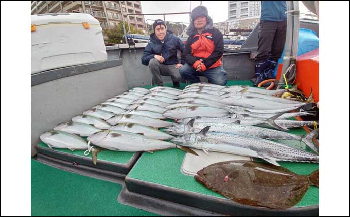 【船釣り釣果速報】水深20mのシャローエリアでのジギングでブリ連打！（福岡）