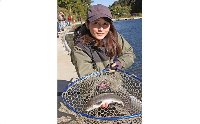 エリアトラウト釣行で放流タイムにニジマスがフィーバー！【神奈川・足柄キャスティングエリア】