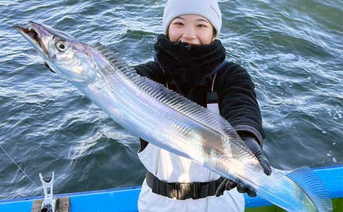 関東エリアの【船釣り特選釣果】東京湾テンヤタチウオ船で釣る人本命31尾！