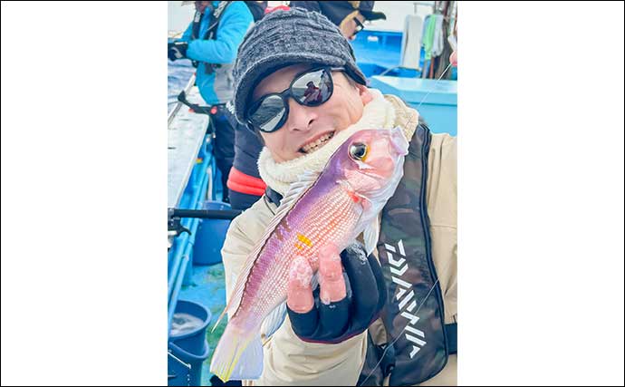 高級魚アマダイ釣りでシロアマダイ混じりに40cm超え本命が顔出し【神奈川・ちがさき丸】