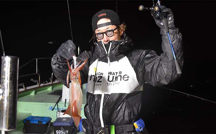 メタルスッテのツツイカゲームに挑戦【三重・エヌテックマリン】エサ巻きスッテに好反応