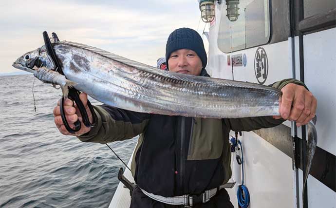 【船釣り釣果速報】落とし込み釣りで大型ヒラメにブリが好反応！（大分・熊本）