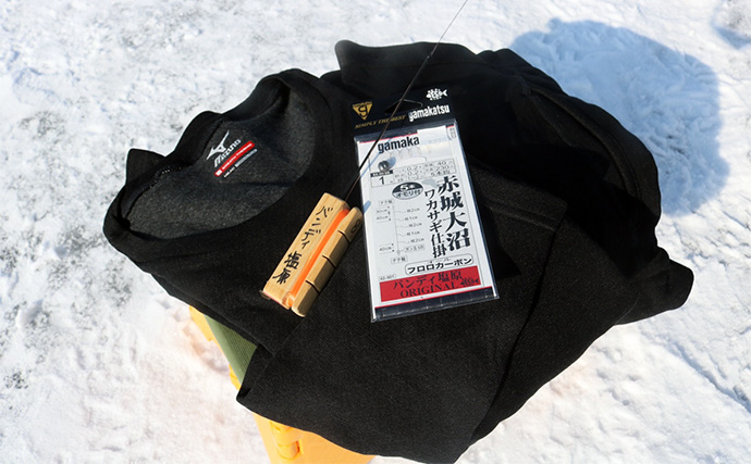 「-11℃はさすがに無理？」アンダーウェア1枚で氷上ワカサギ釣りに挑戦　快適釣行の秘訣とは？