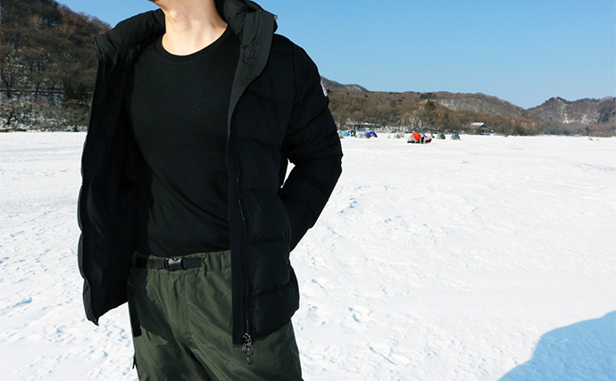 「-11℃はさすがに無理？」アンダーウェア1枚で氷上ワカサギ釣りに挑戦　快適釣行の秘訣とは？