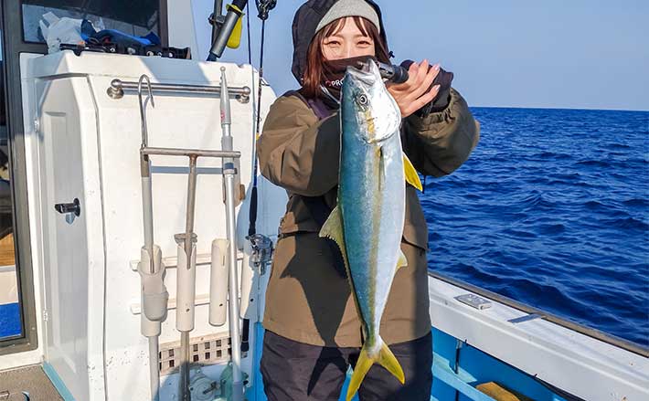 ライトジギングで60cmヤズ＆ヒラゴを手中【福岡・鐘崎】タイラバで