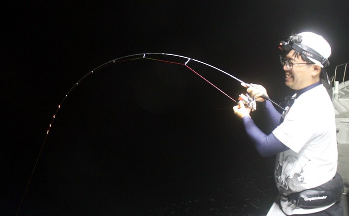 「30cm後半のビッグアジが連発！」ベイトとスピニングを使い分けてバチコンアジングを攻略【三重】