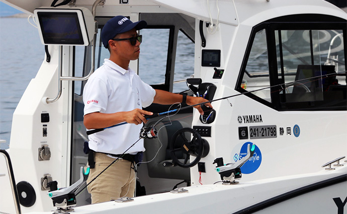 「操船初心者も安心！」最新の運転支援システム搭載のレンタルボートでワラサ手中【静岡・沼津】