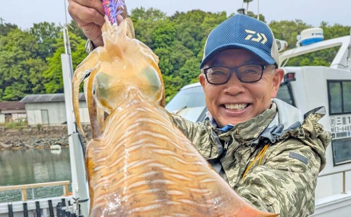 キャスティングエギングで3kg超えアオリイカを手中【三重・志摩沖】浅場狙いが奏功