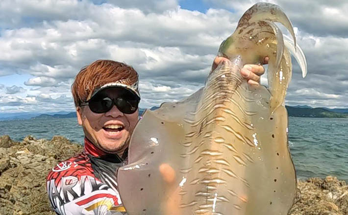 3kg超えアオリイカ浮上！」御座磯のヤエン釣りで自己記録更新【三重