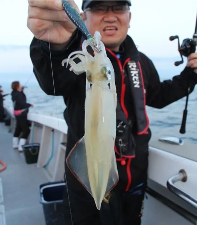 50cm級が交じる船アジ釣り！チニング食い活発＆マダコ規定数到達【今週の全国厳選釣果】