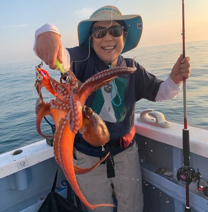 離島で約10kgのヒラマサをゲット！夏休みの遠征釣行におすすめ＆青物期待大【今週の全国厳選釣果】