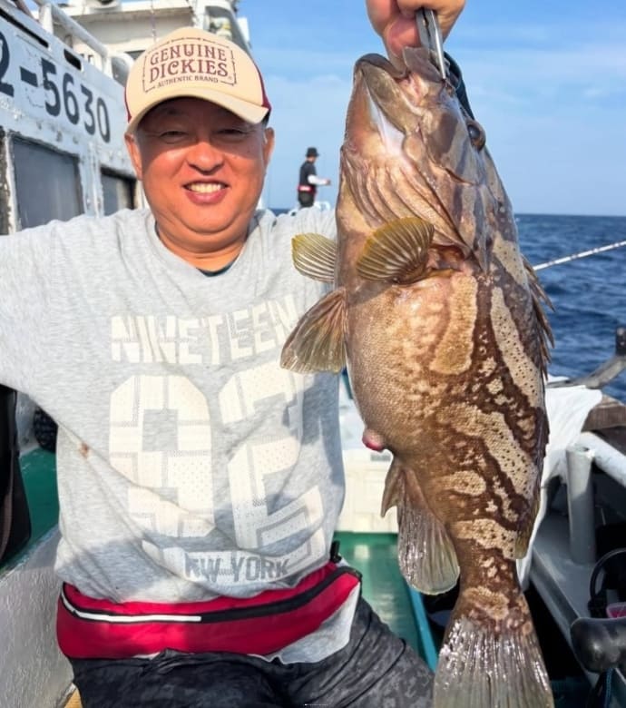 離島で約10kgのヒラマサをゲット！夏休みの遠征釣行におすすめ＆青物期待大【今週の全国厳選釣果】