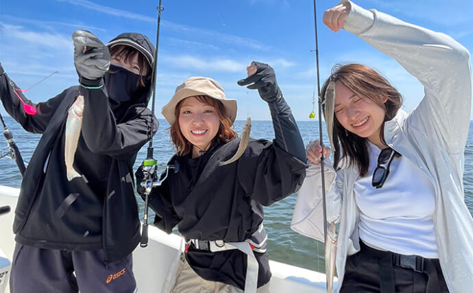 釣りガール3人衆がボートでキス連発【愛知】吹き流しと胴突き使い分けて数伸ばす