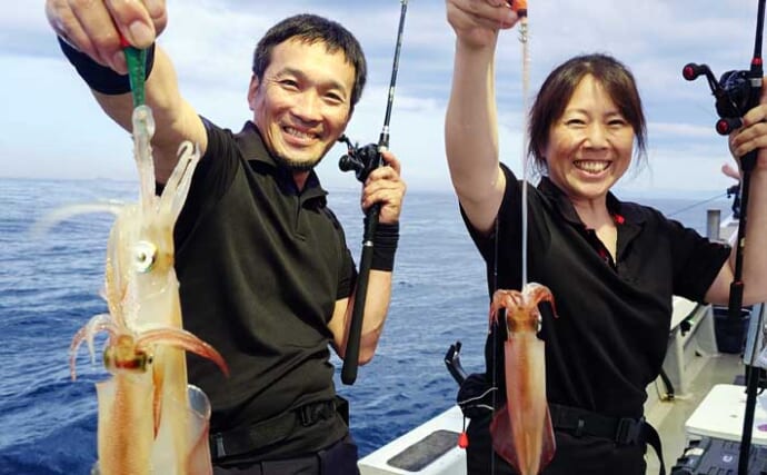 【沖釣り釣果速報】夜焚きイカ最盛期突入！　胴突きでヤリイカ100尾超え多数（福岡）