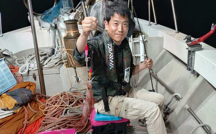 【沖釣り釣果速報】夜焚きイカ最盛期突入！　胴突きでヤリイカ100尾超え多数（福岡）