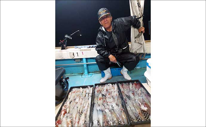 【沖釣り釣果速報】夜焚きイカ最盛期突入！　胴突きでヤリイカ100尾超え多数（福岡）