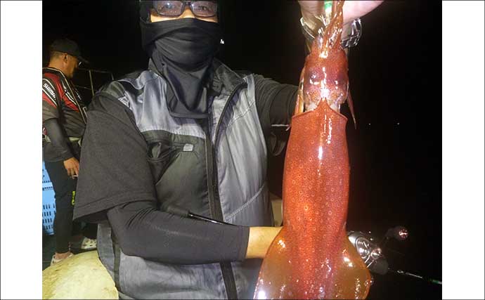 【沖釣り釣果速報】イカメタルで船中トップ131尾！玄界灘の夜焚きイカ釣りが絶好調（福岡）