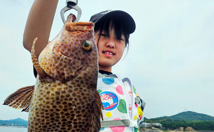 娘との親子釣行で高級魚が続々ヒットで11魚種キャッチ！【和歌山・庄門丸】