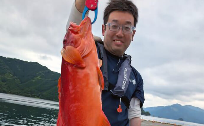 【沖のルアー釣果速報】ロックフィッシュゲームで超高級魚スジアラ登場！（三重）