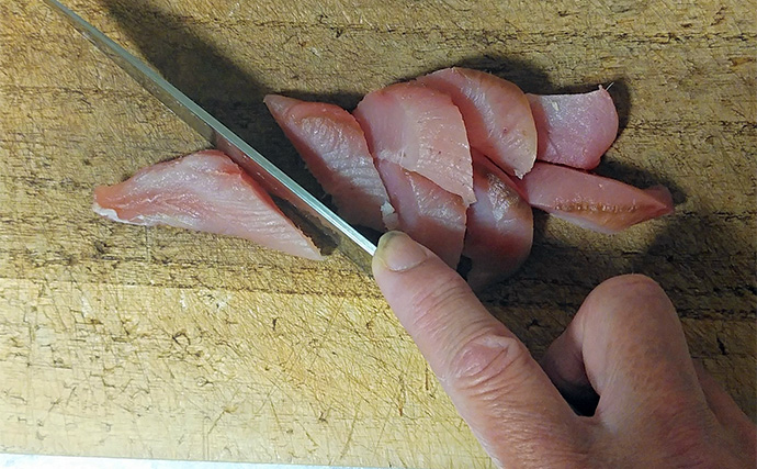 釣った魚で作る「食欲増進」レシピ：ハガツオのネズ味　ニンニクが決め手