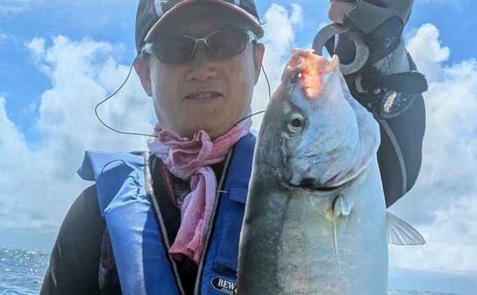 志摩沖のシマアジ釣りで46cm本命キャッチ！【三重】ゲストの猛攻を突破