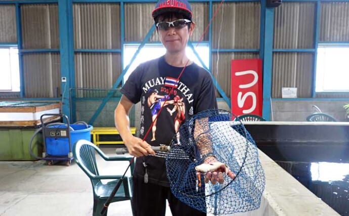 『屋内釣堀フィッシュファクトリー』でニシキゴイとキンギョ釣りを堪能【静岡】