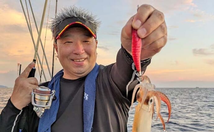 鷹巣沖のイカメタルゲームでマイカ快釣！【福井】ペットボトル級良型もヒット