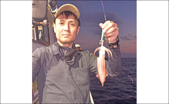 鷹巣沖のイカメタルゲームでマイカ快釣！【福井】ペットボトル級良型もヒット